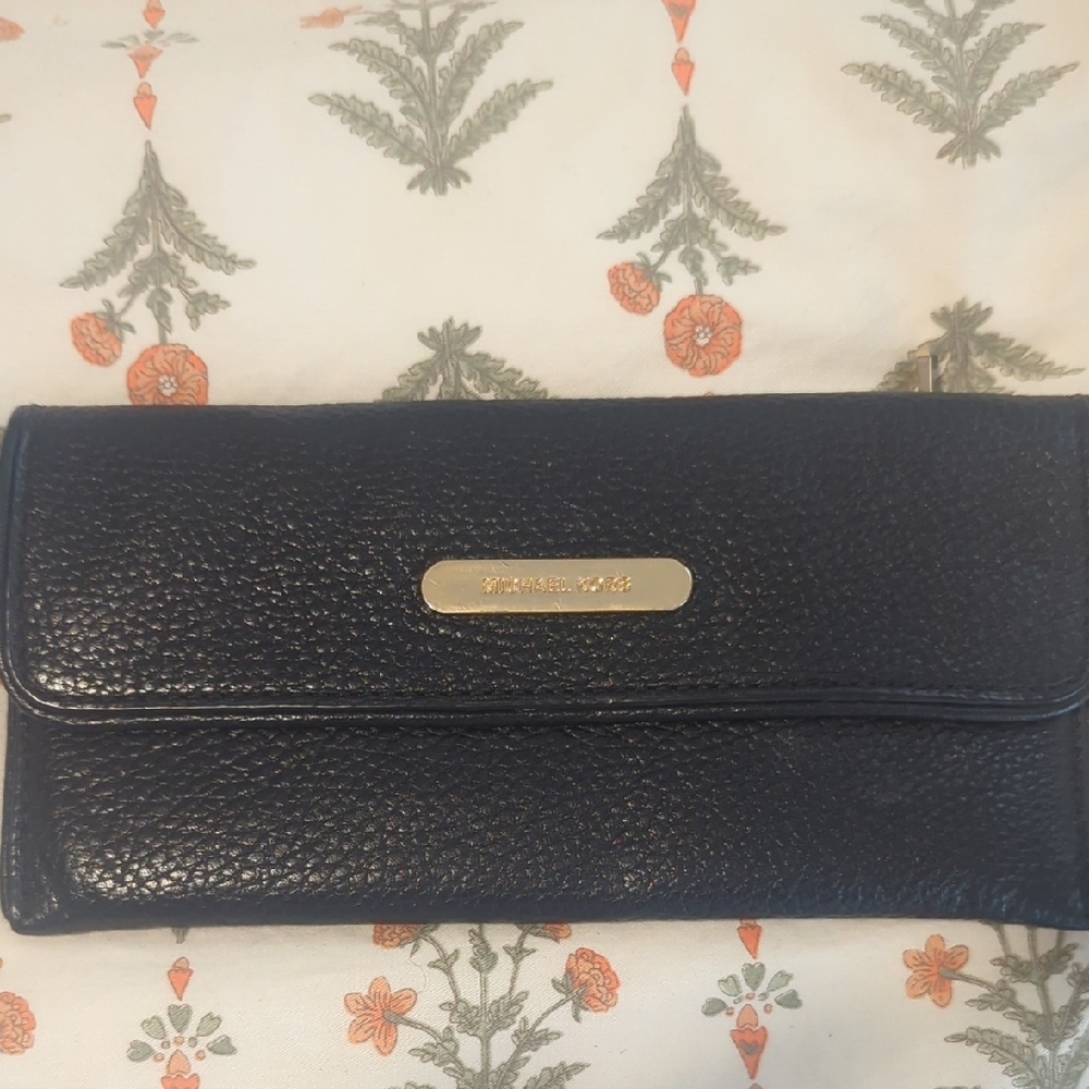 Black leather MICHAEL KORS wallet